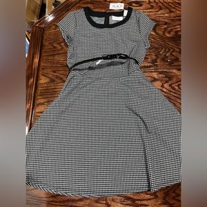The Childrens Place L 10 12 black white Houndstooth  Dress Twirl With Bow Belt